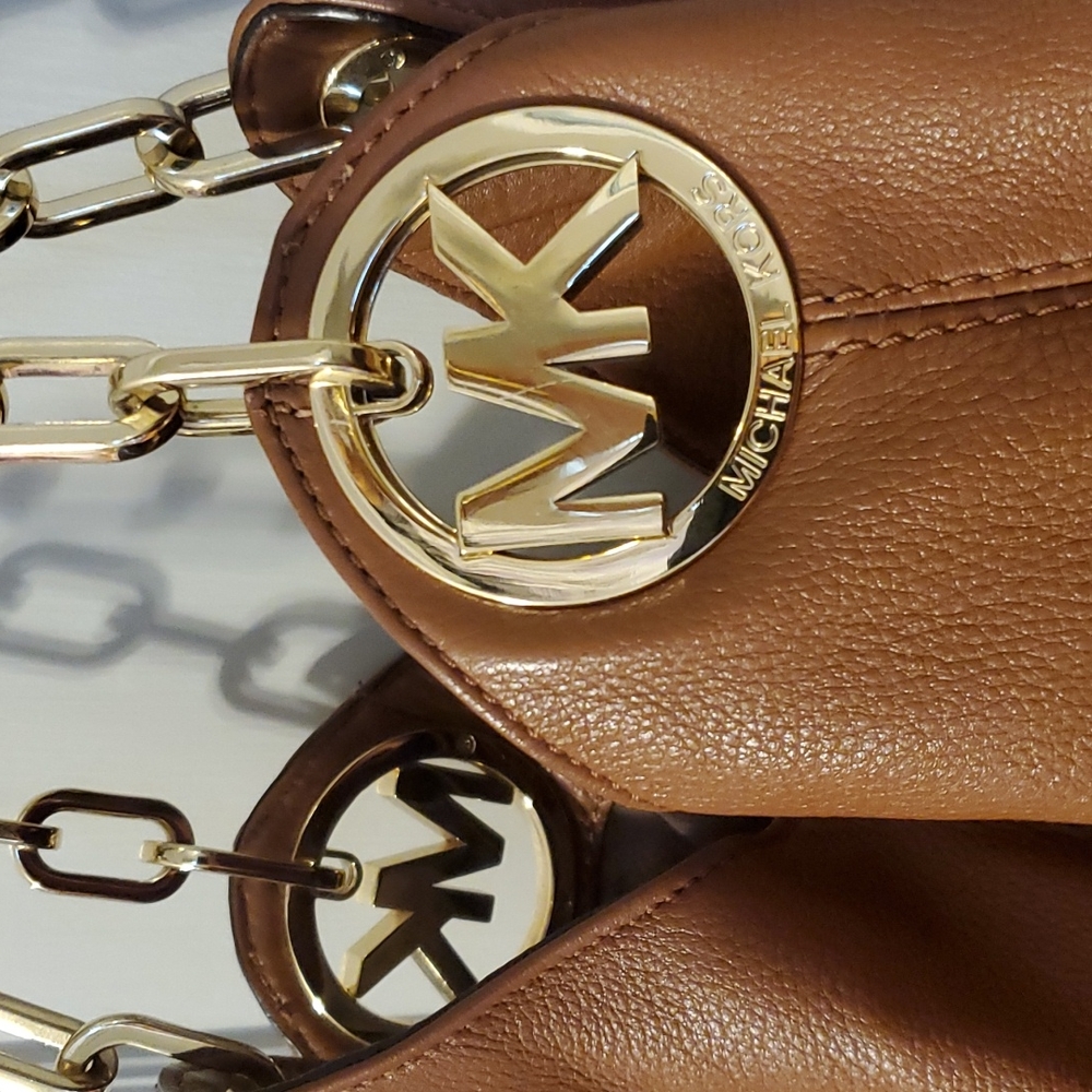 Michael Kors Fulton Tan Hobo Chain Purse - Picture 2 of 14